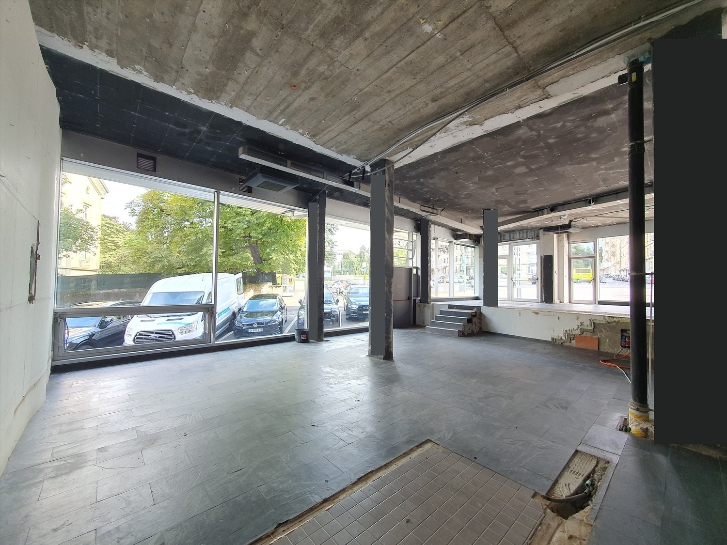 183m² Laden, Foto 3 von 5