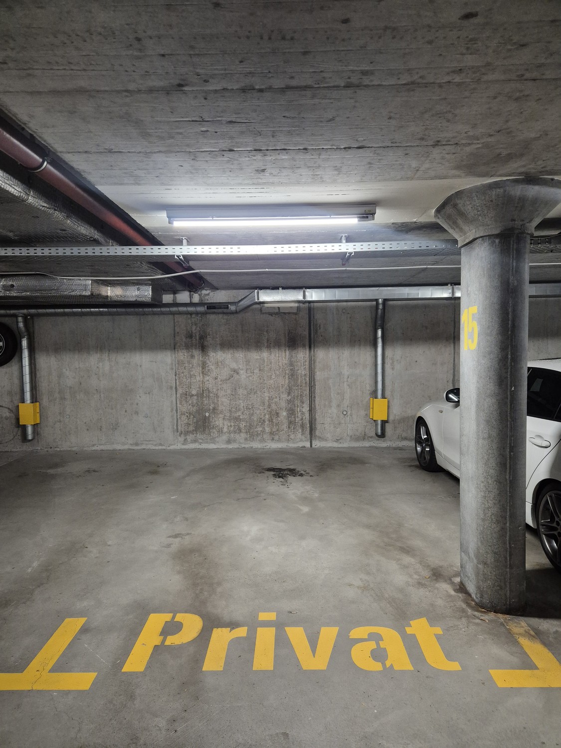 Emplacement ouvert de 11m²