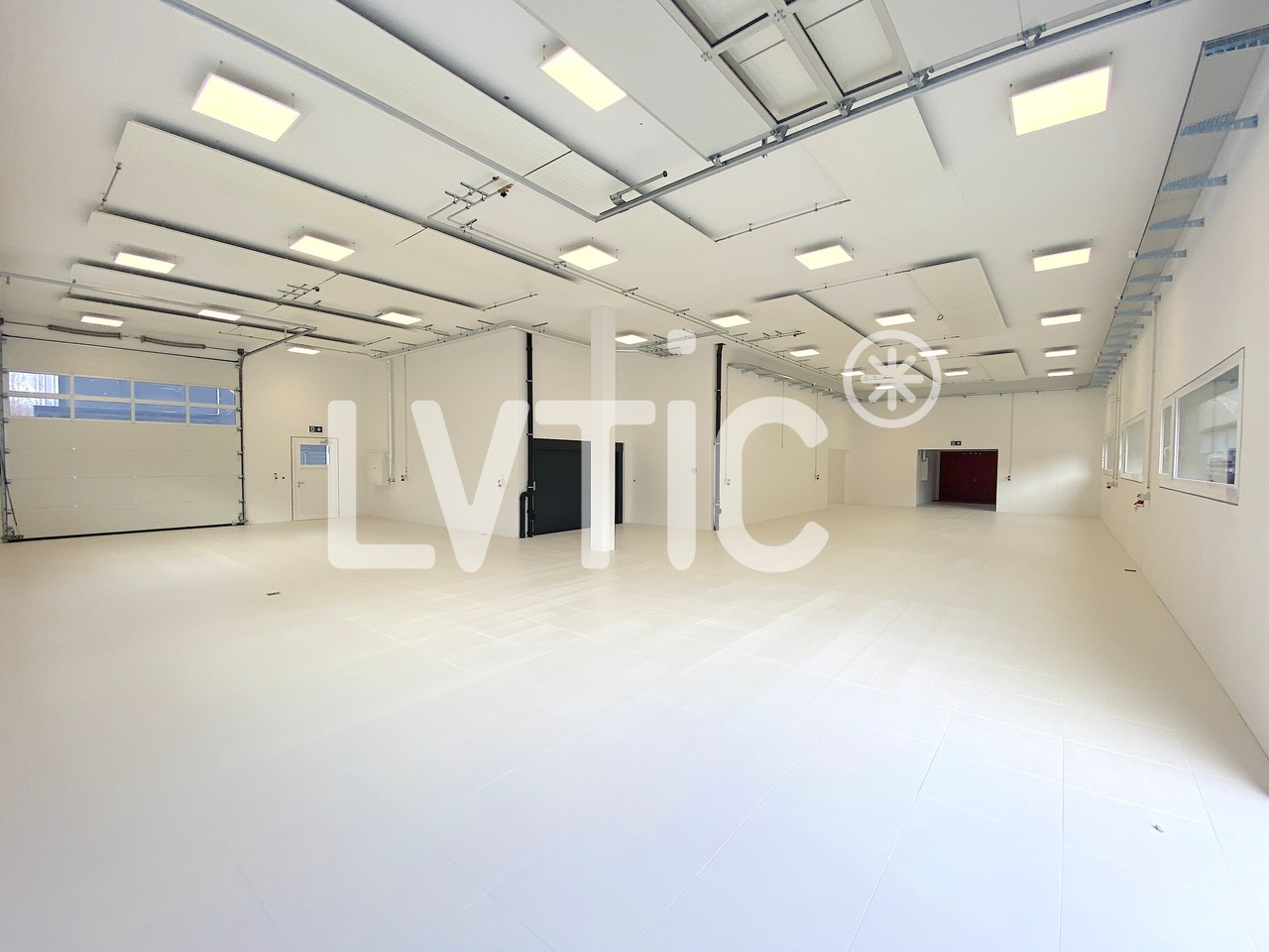 1592m² Industrieobjekt, Foto 1 von 10