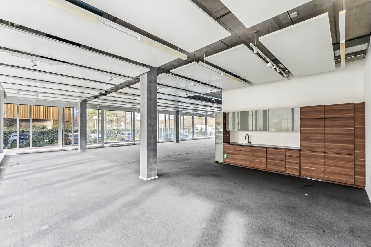 272m² office, Foto 1 von 6