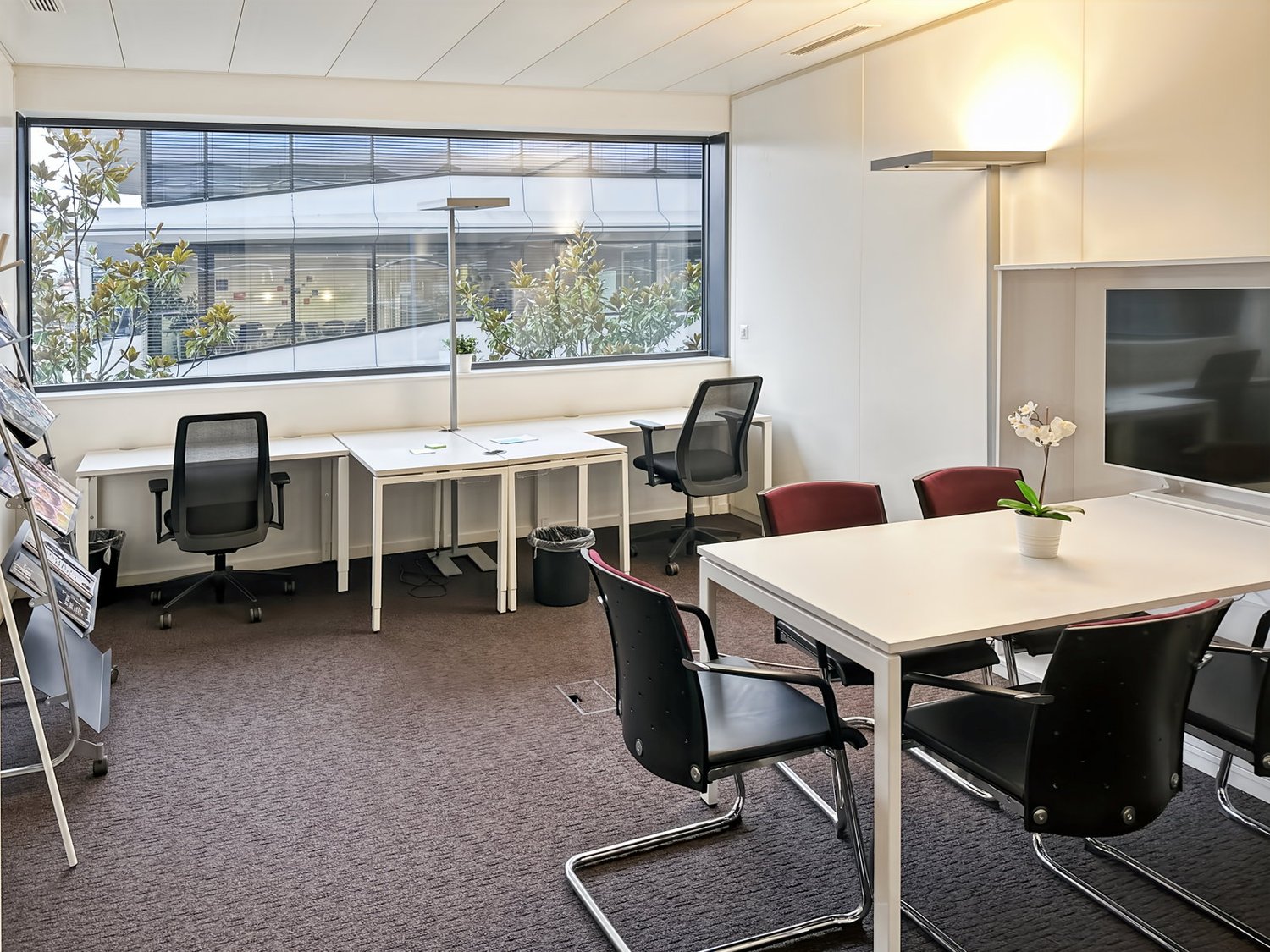 Office, photo 3 of 10