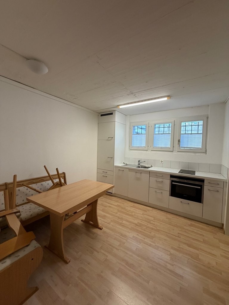 160m² commercial