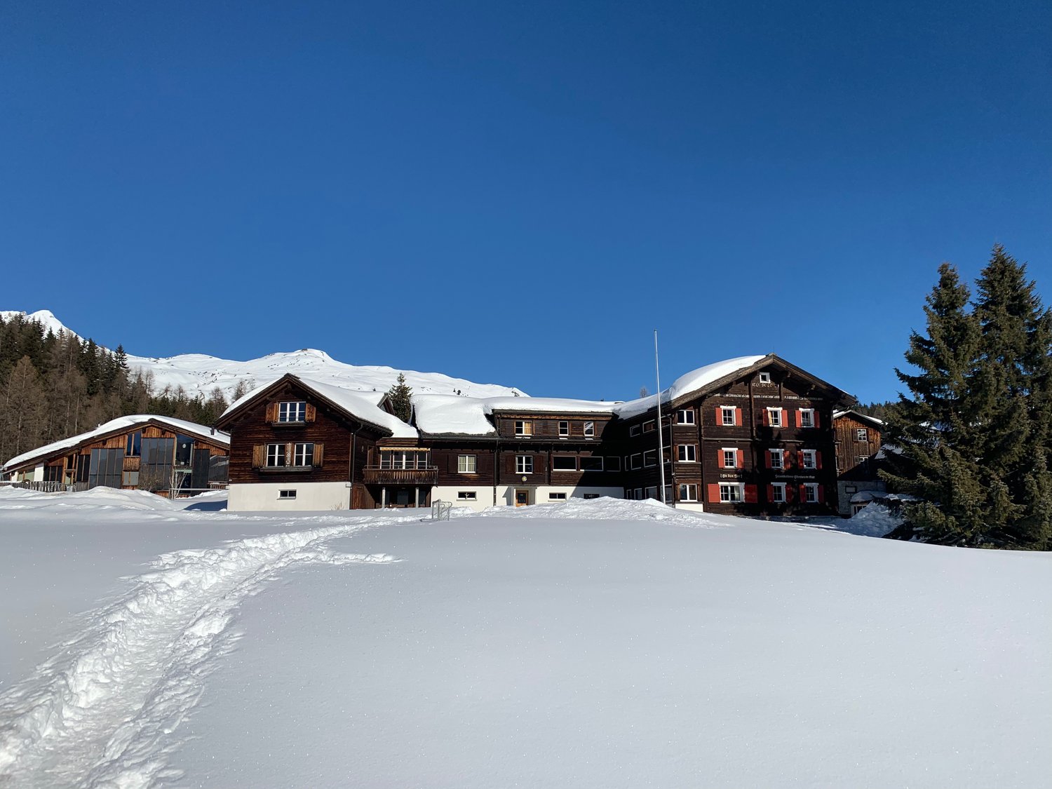 19 rooms chalet, Foto 2 von 10