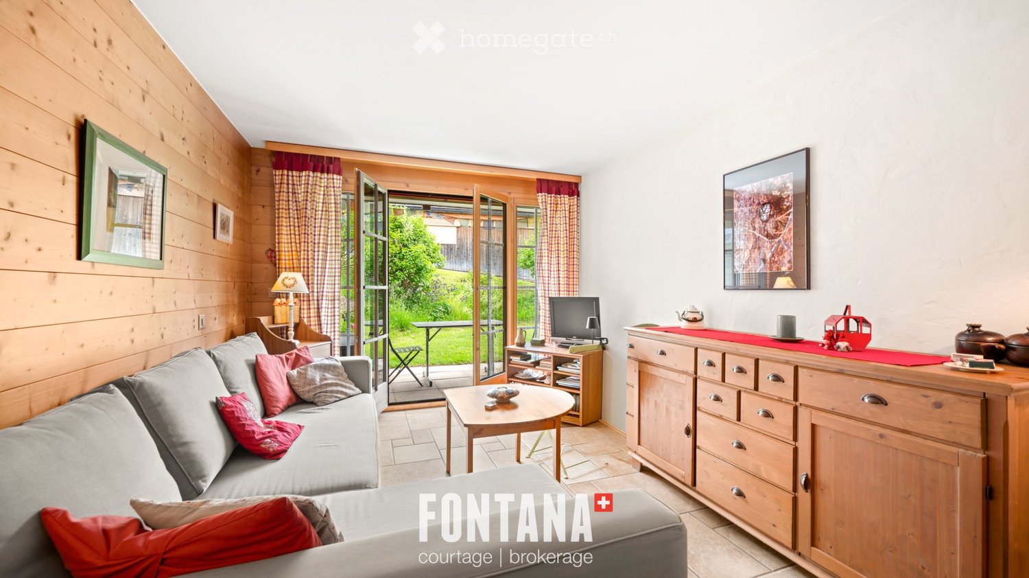 1-Zimmer-Wohnung
150 m von der Coop und 500 m vom Bahnhof entfernt, charmantes Studio von ca. 30 m² in einem im Jahr 2004 erbauten Chalet mit 15 Wohnungen, gepflegt und gut unterhalten. Hell und funktional, profitiert es von einer aussergewöhnlichen Aussicht auf die Diablerets und einer privaten Te, Foto 4 von 5