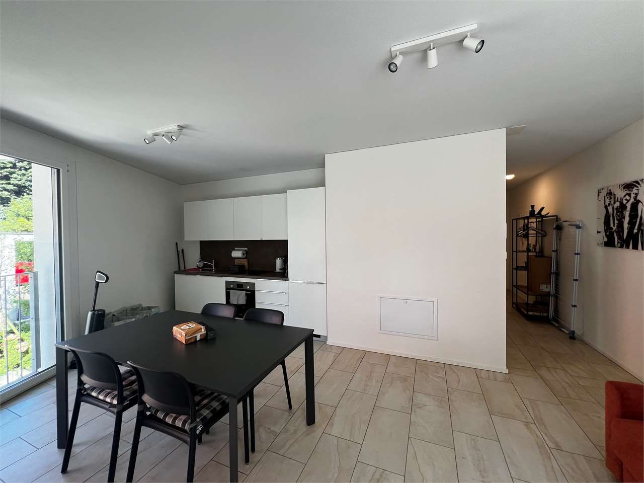 2 ½ Zimmer möblierte Wohnung, Foto 3 von 8