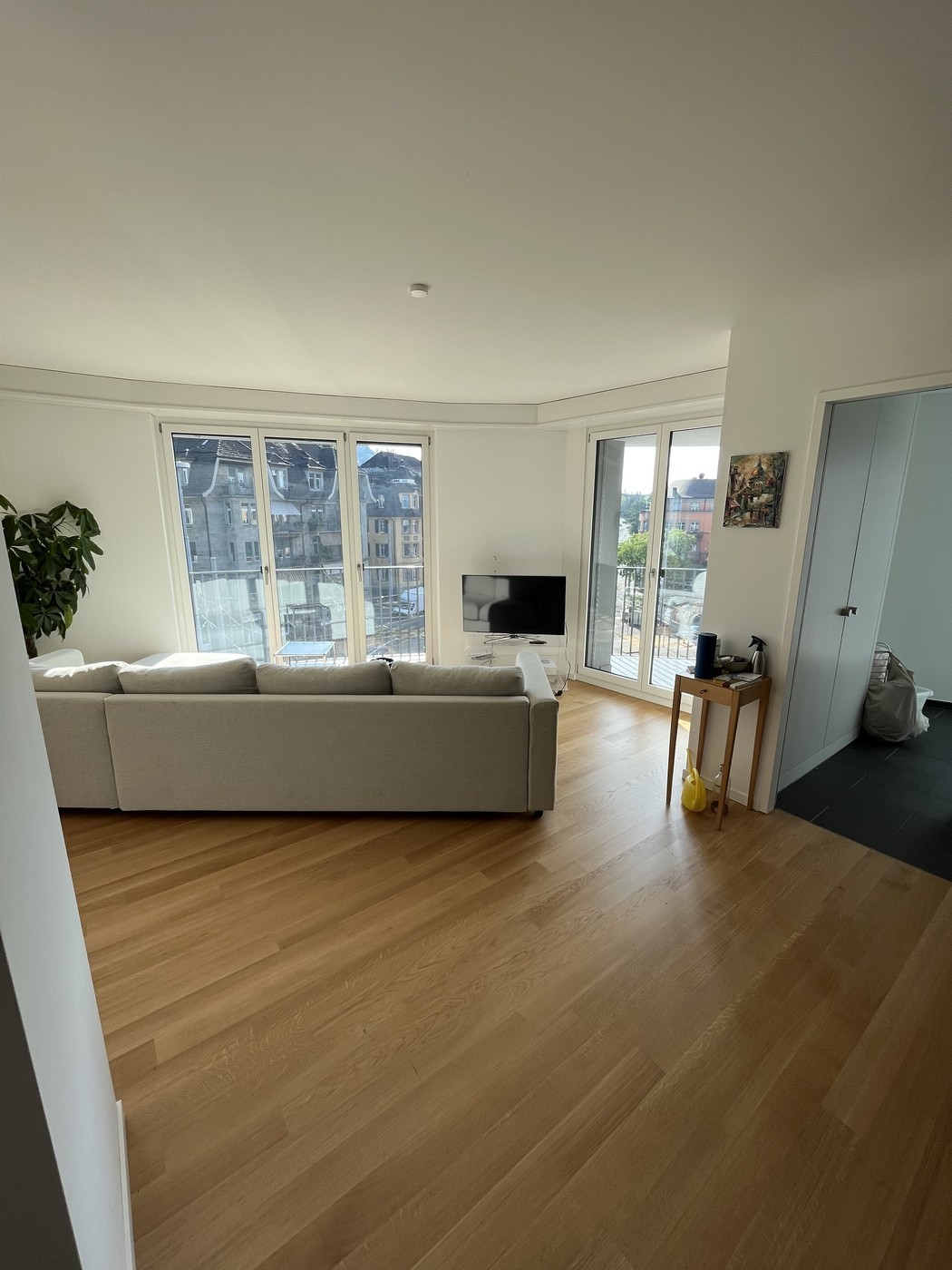 1 room apartment, Foto 1 von 9