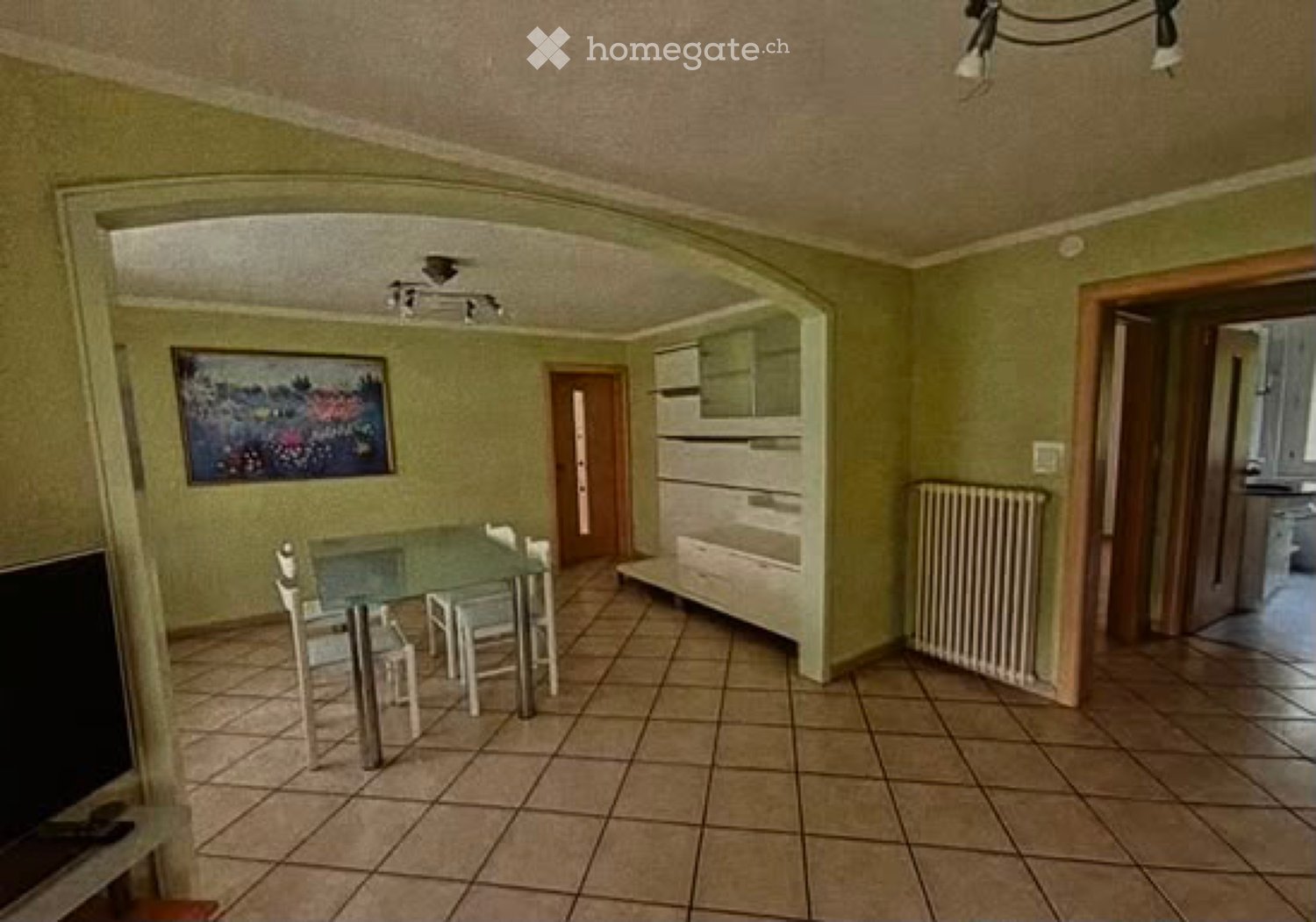 5 rooms apartment