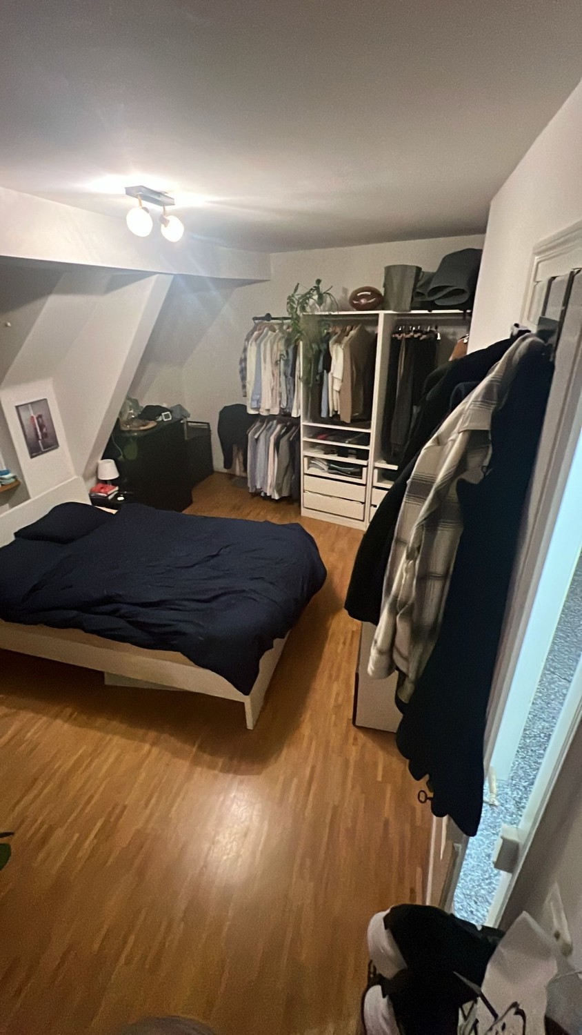 Room in a shared flat, Foto 1 von 3