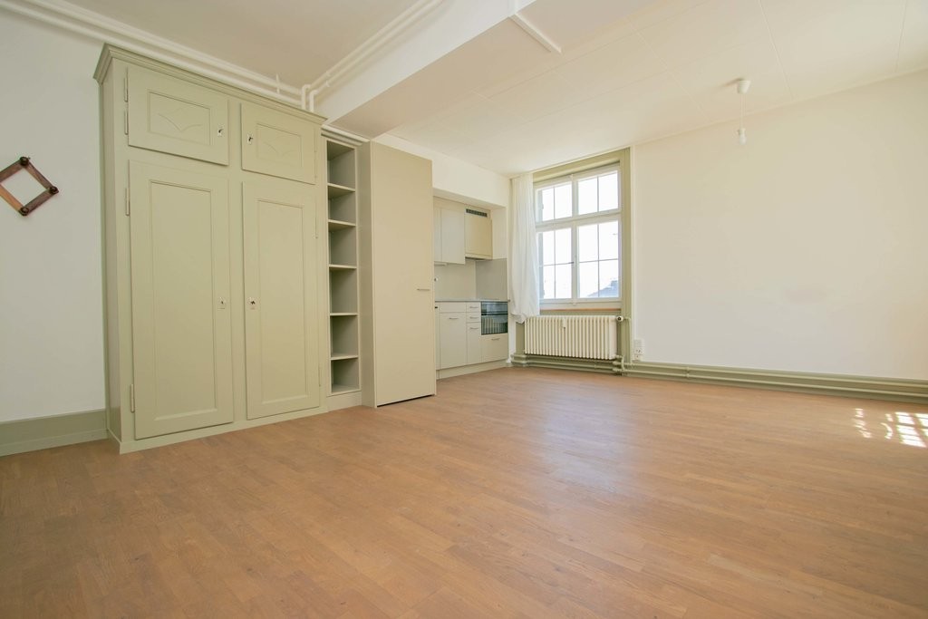 1 room single room