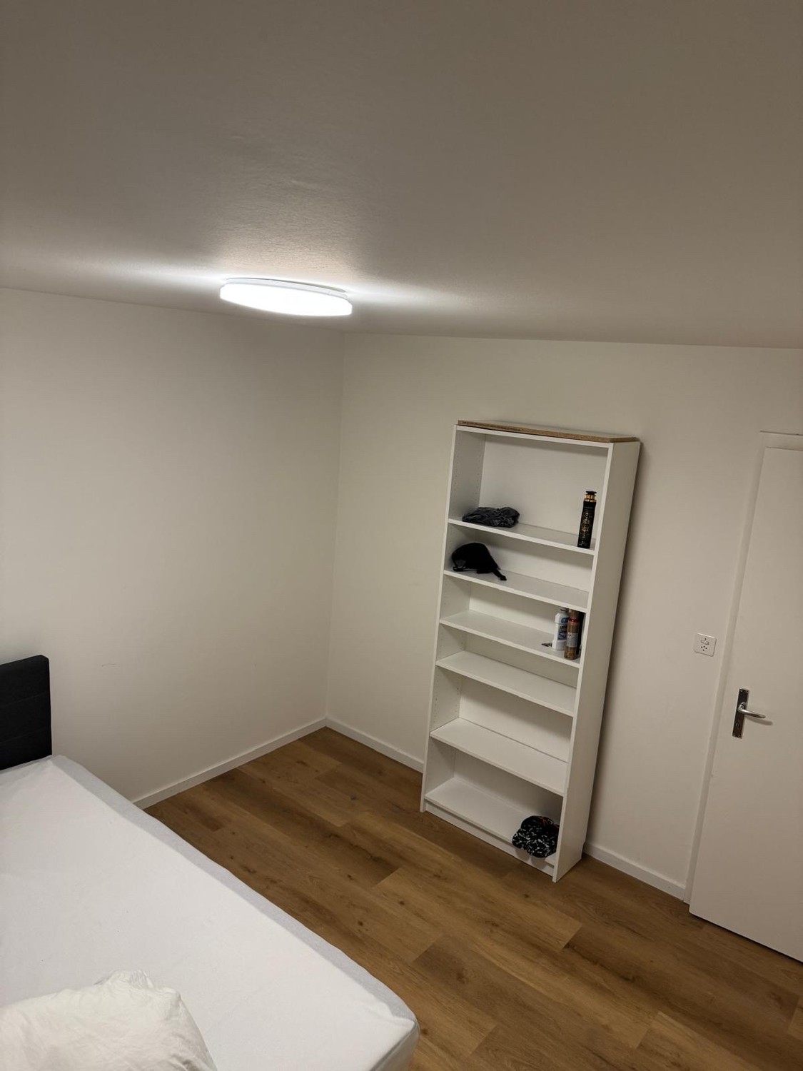 Room in a shared flat, Foto 1 von 4